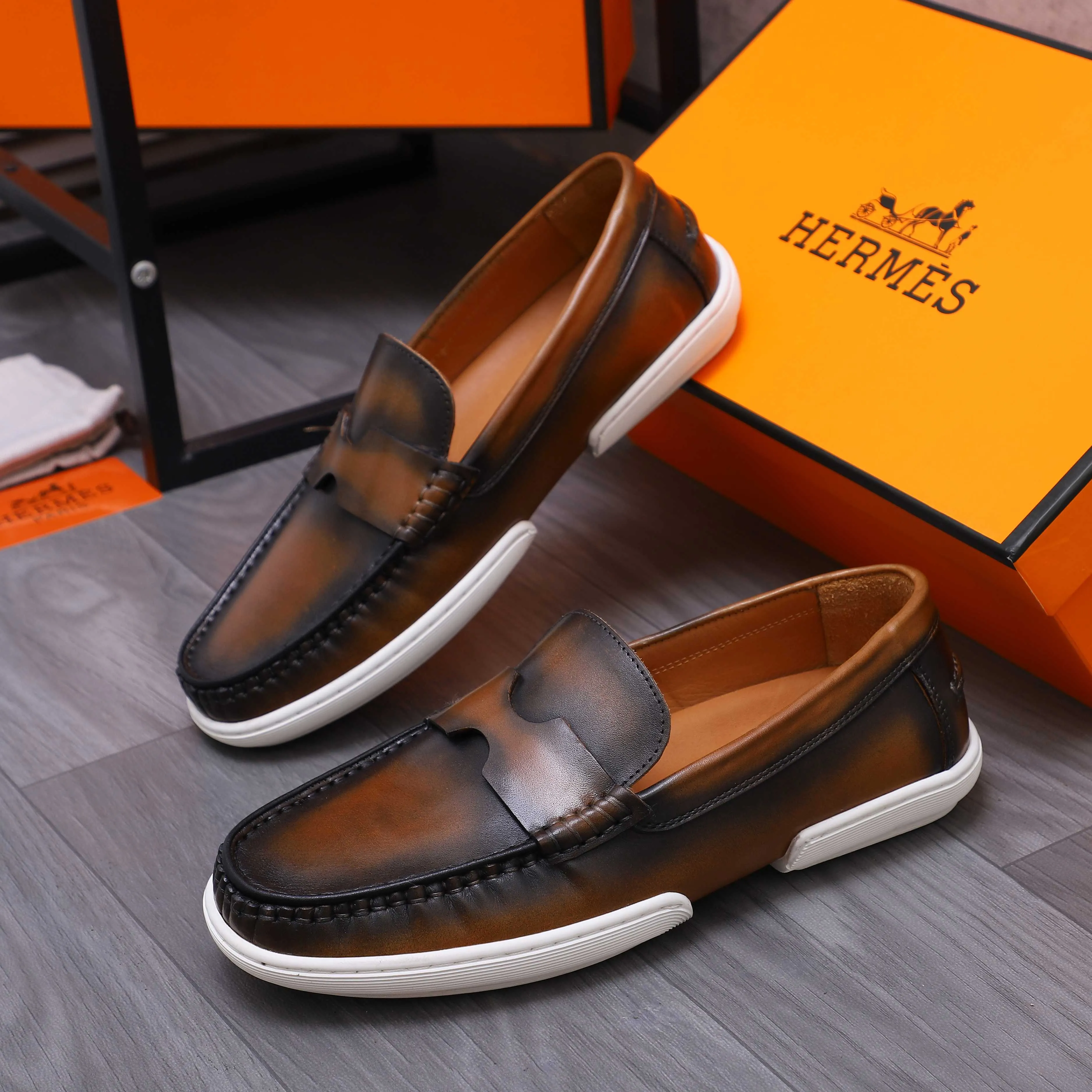 Men's shoes 💰500 Product trademark: HERMES "Hermes" casual slip-on leather shoes Regular size: 38-46 (45.46 custom-made, non-refundable) Product materials: Selected color-brushed cowhide upper, cowhide lining, original outsole